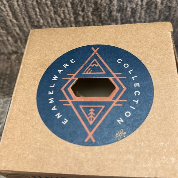 United By Blue Enamel Steel Mug Candle ‘mountains are calling’ camping - Picture 2 of 11